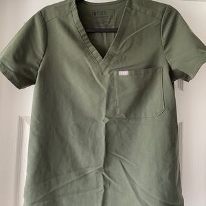 Figs scrub top - moss